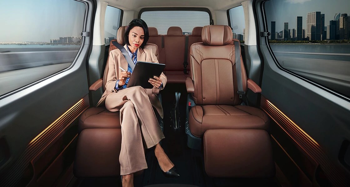staria us4 luxuriously appointed 7 seater pc